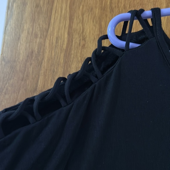 Ladies XL black short sleeve top - Picture 3 of 4